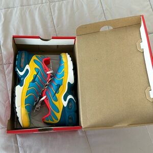 Nike Air Max Plus GS ‘Flash Crimson’